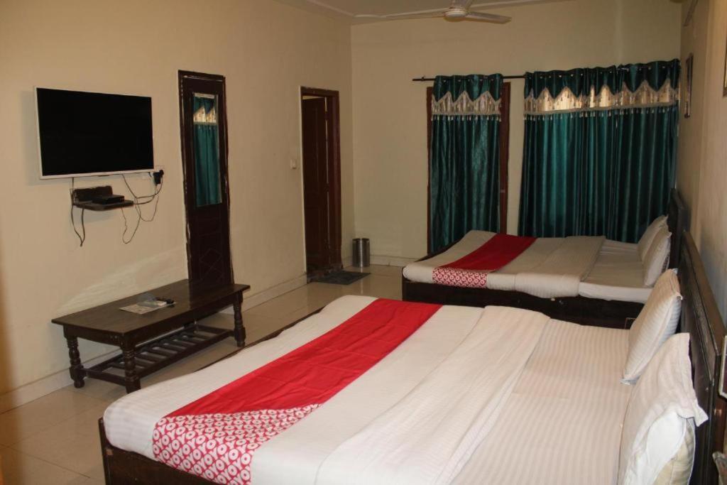 Hotel New Apple Rose Chandigarh Near Railway Station Dariya Uco Bank Ke Pass ภายนอก รูปภาพ