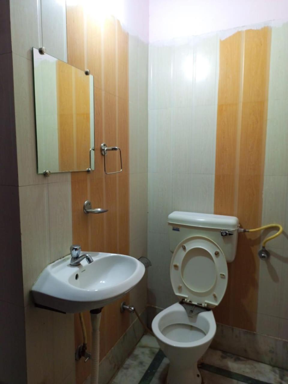 Hotel New Apple Rose Chandigarh Near Railway Station Dariya Uco Bank Ke Pass ภายนอก รูปภาพ